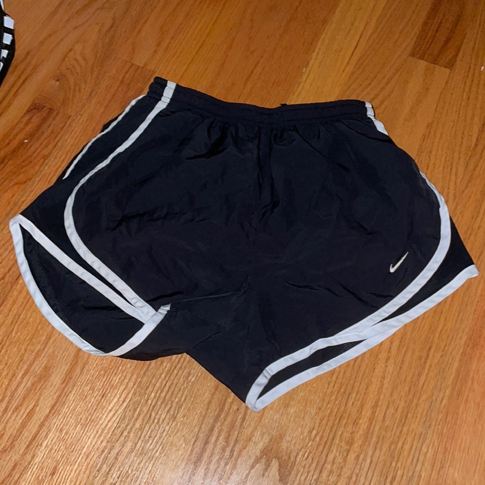 Black Nike shorts